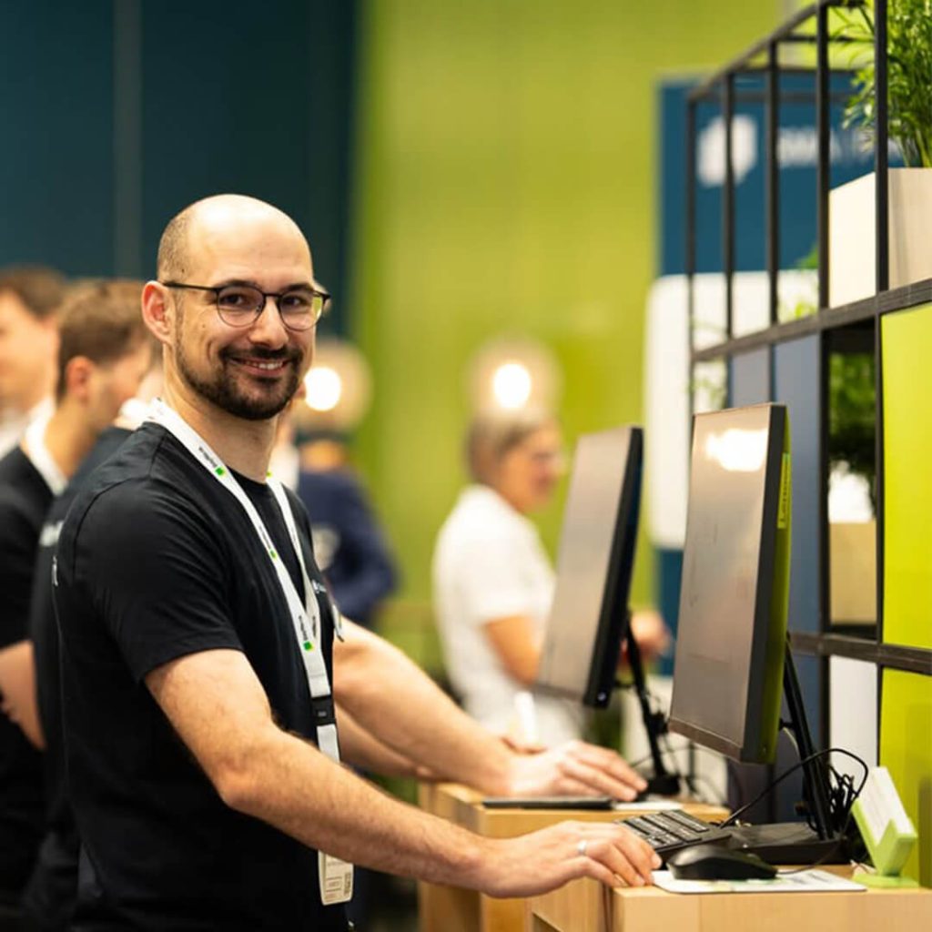 Mitarbeiter am PC