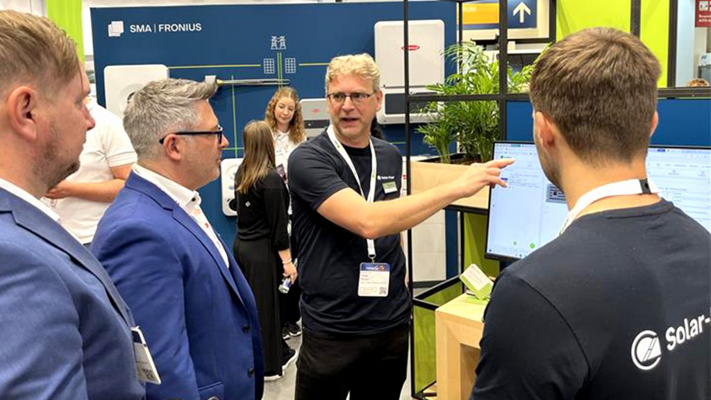 Mitarbeiter auf der Intersolar